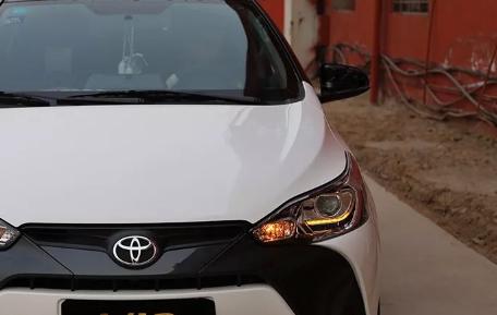 2020款丰田致炫改装尾灯,许格嘉旅大灯改装