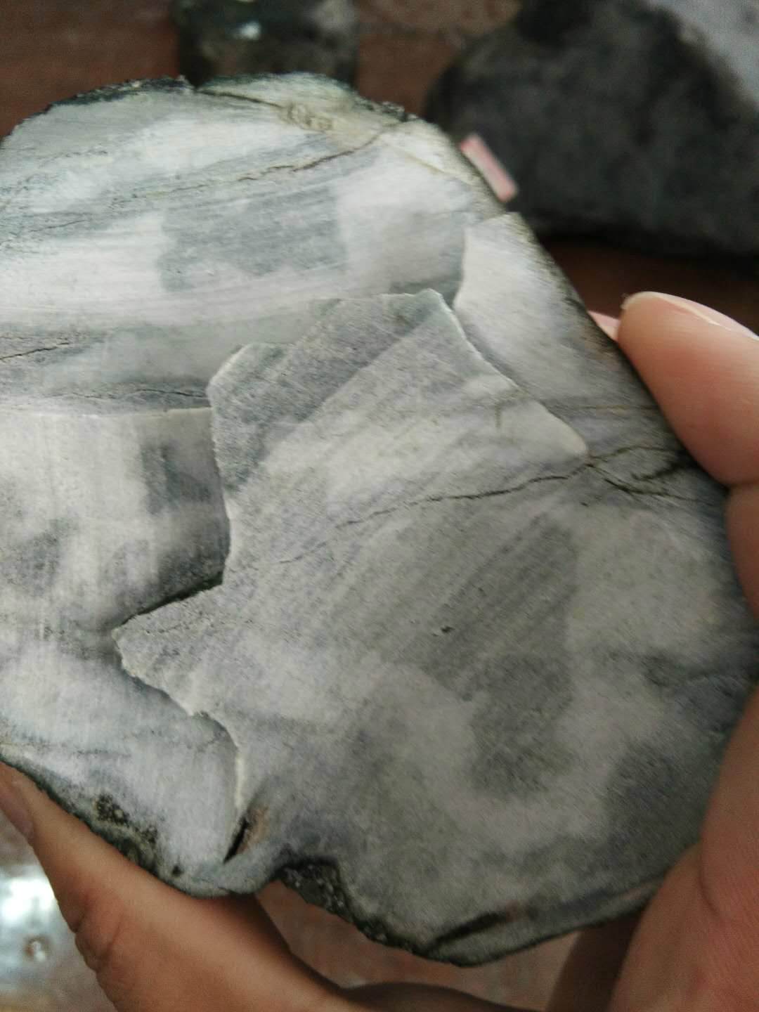 莫西沙场口的翡翠图片大全,兖州莫西沙场口翡翠原石询问报价