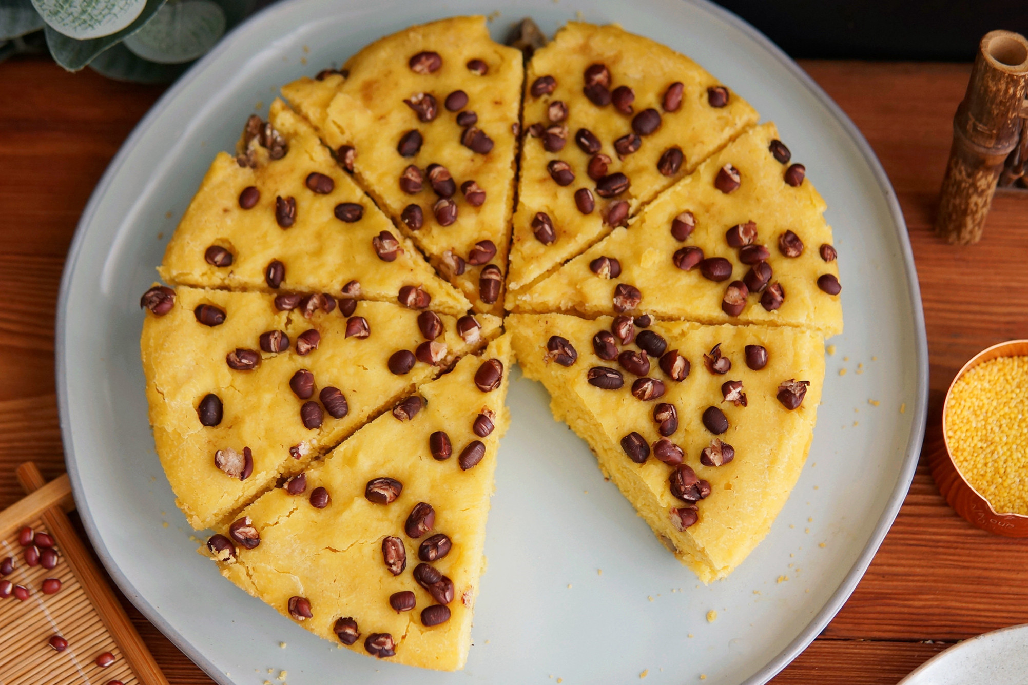 蒸出来是红的黄小米糕,怎么蒸小米糕松软好吃