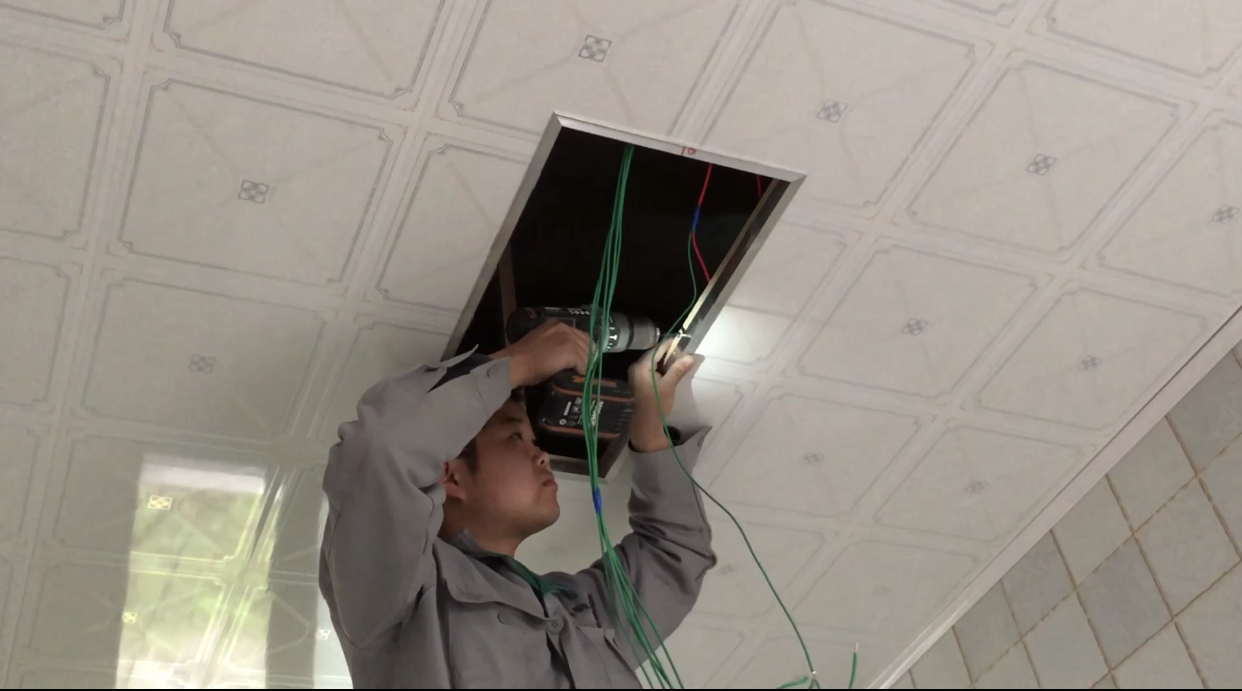 pvc吊顶能用风暖浴霸吗,pvc吊顶安装风暖怎么用卡扣