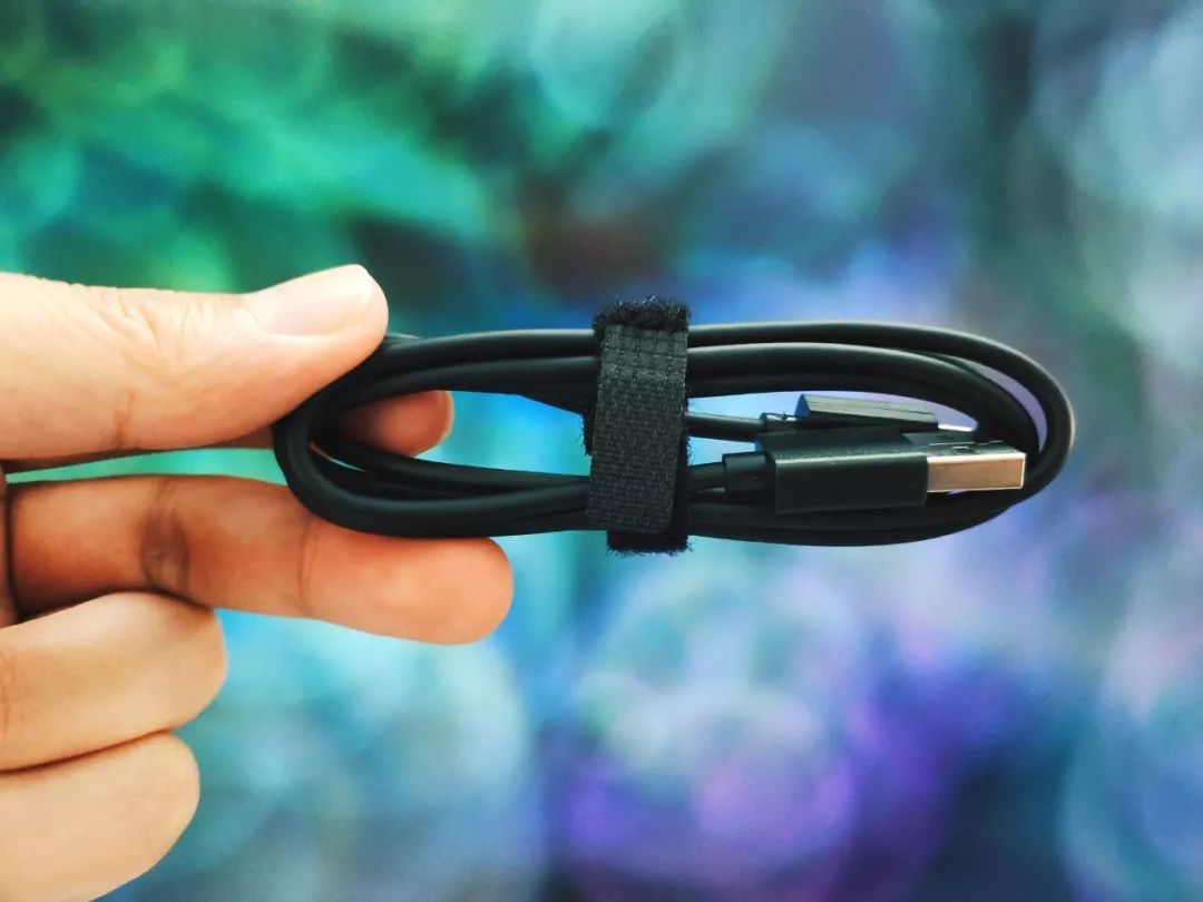 手机秒变电视机,手机屏幕秒变电脑大屏