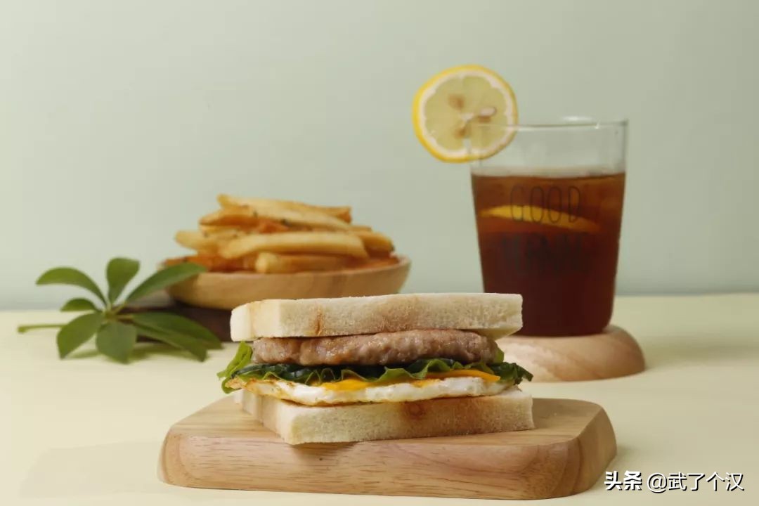 听说我的同事一天吃遍全世界，他是怎么办到的？