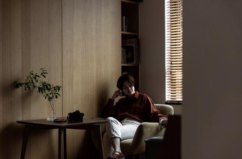 年轻人一人一猫的独居生活,一屋一人一猫的生活视频