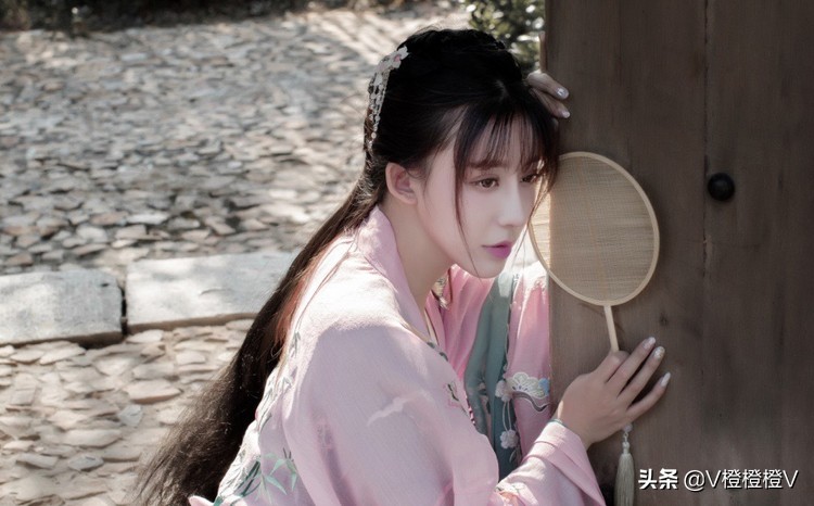 琉璃曲肖冰,曲肖冰视频