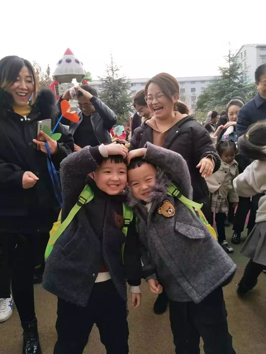 格林童话礼仪幼儿园,幼儿园感恩节特色活动美篇