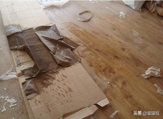 地板被水泡了多长时间鼓起来,地板被水泡了鼓起来了