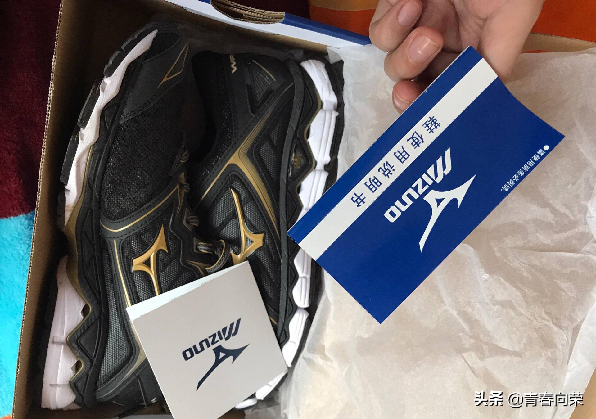 顶级缓震型跑步鞋推荐,耐克airmax2090气垫缓震跑步鞋