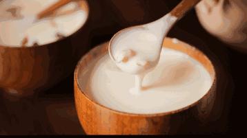 普通酸奶和希腊酸奶有什么区别,希腊酸奶和普通酸奶的区别