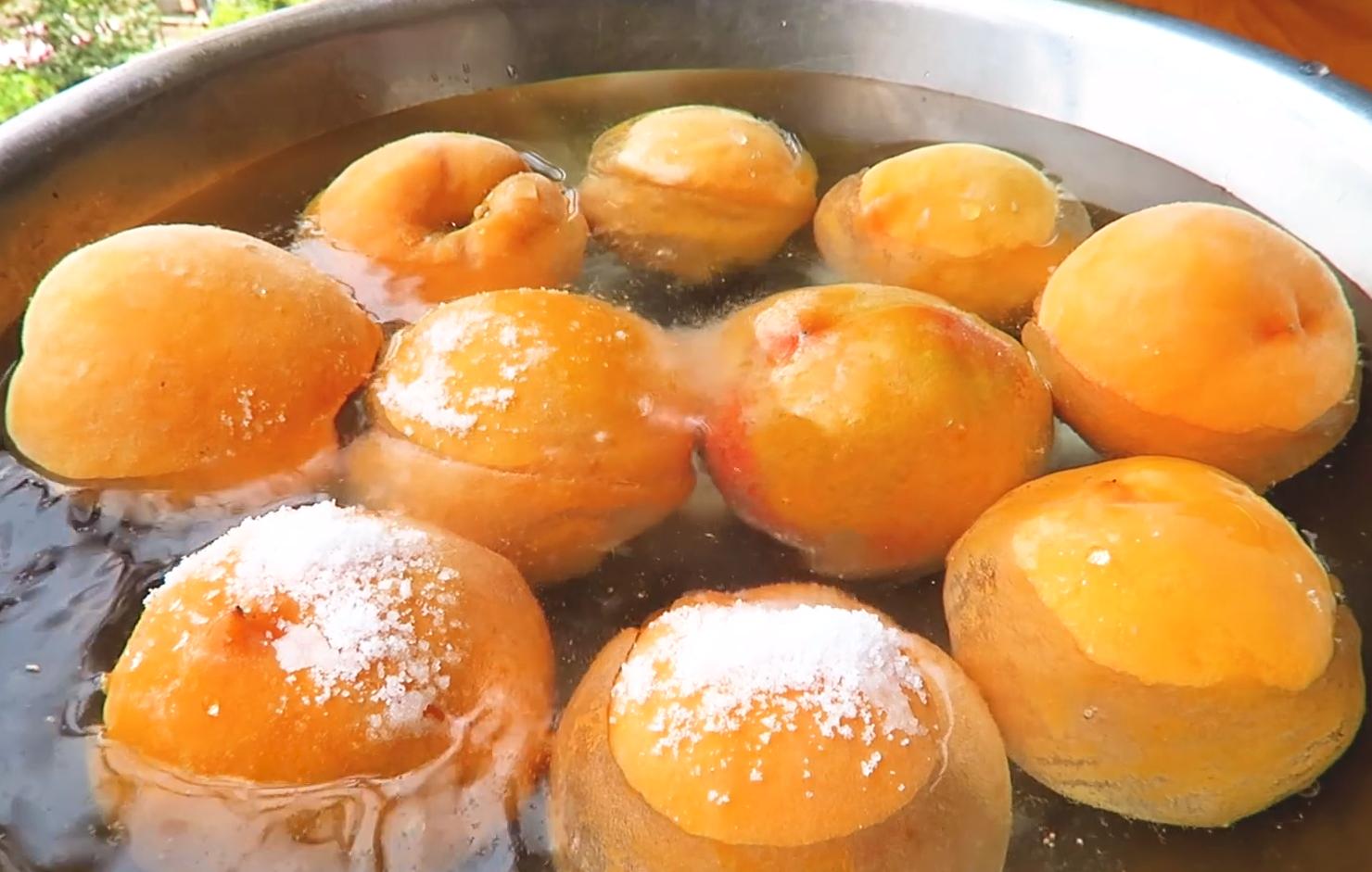 黄桃不甜怎么做好吃,黄桃罐头吃不完怎么做