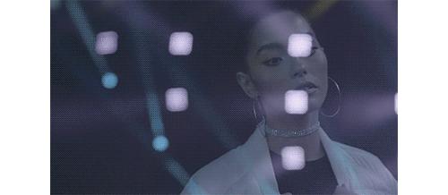 *窥偷**女神AdrianneHo的ins照片，我仿佛打开了新世界的大门……