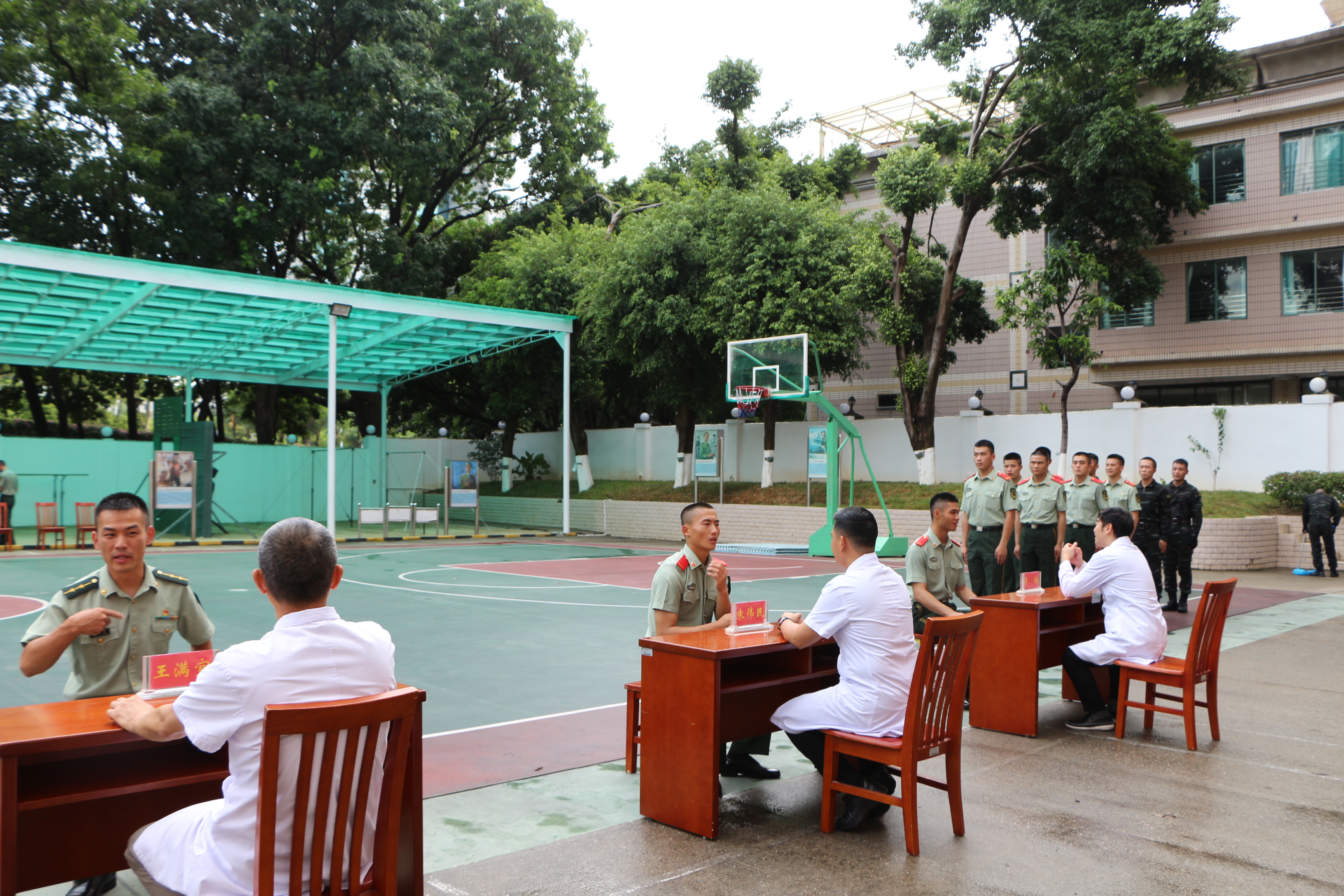 市二医院*党**群医家红色宣教团第二站—*警武**深圳支队