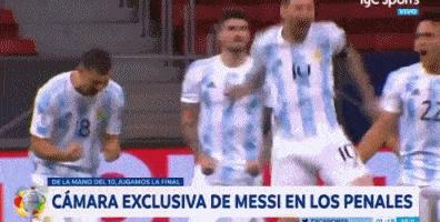 梅西第8次夺得金球奖全场起立,回顾梅西七次夺金球奖