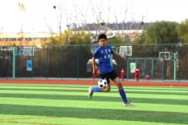 日照新营中学足球队赴武汉比赛,日照新营中学2017