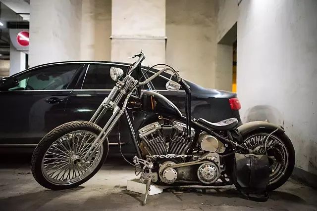 武汉豪车的视频,武汉最豪停车场