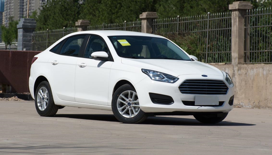 宽敞省油还运动10-15万家轿大推荐,这三款合资紧凑型轿车家用是首选