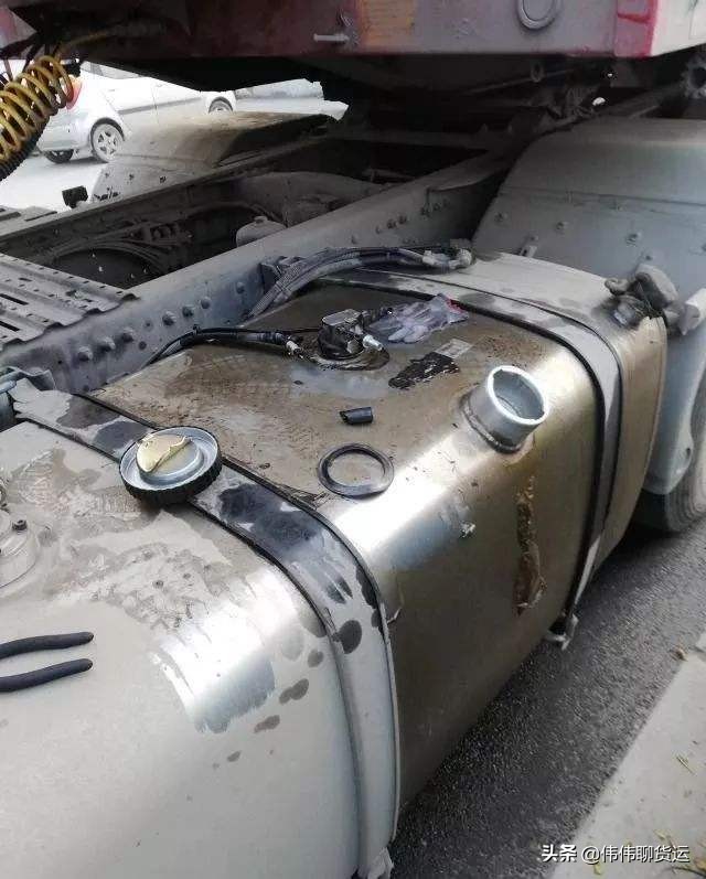 富士康打过工,做生意亏10万,32岁开卡车,依然笑对生活