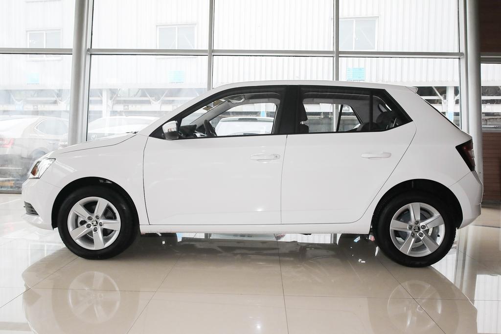 更新换代慢,这三款两厢车难道是不愿随波逐流?