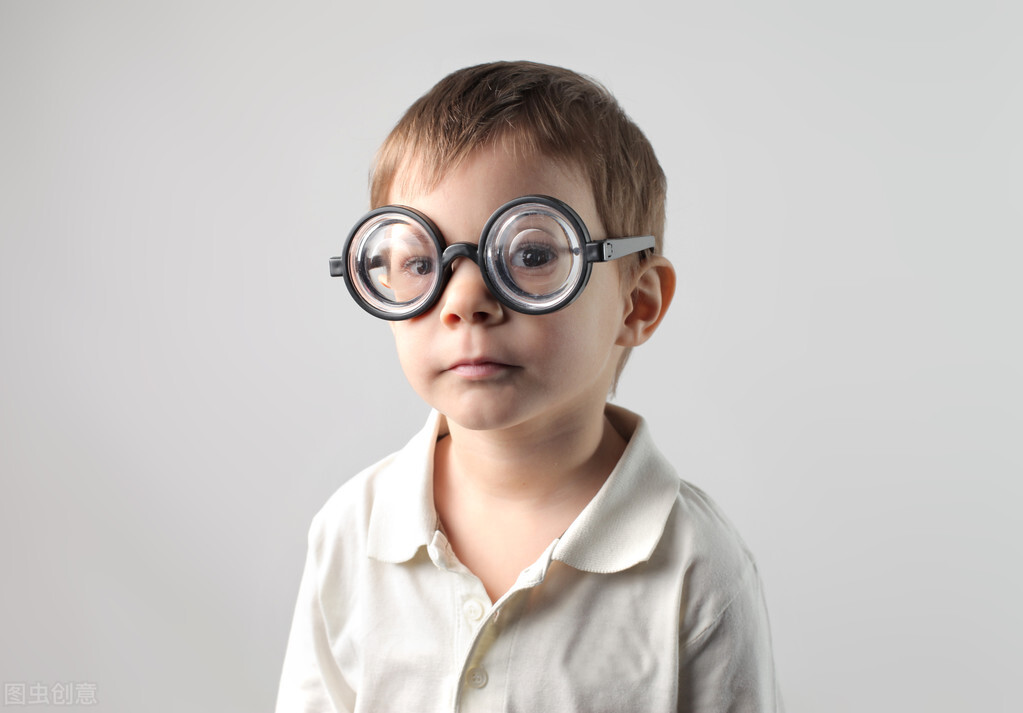 小孩子近视了一定要戴眼镜吗,小孩近视一定要戴眼镜吗