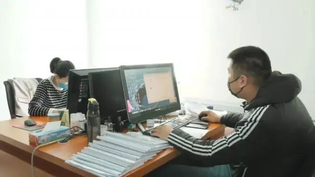 马背上的“代购员”真帅