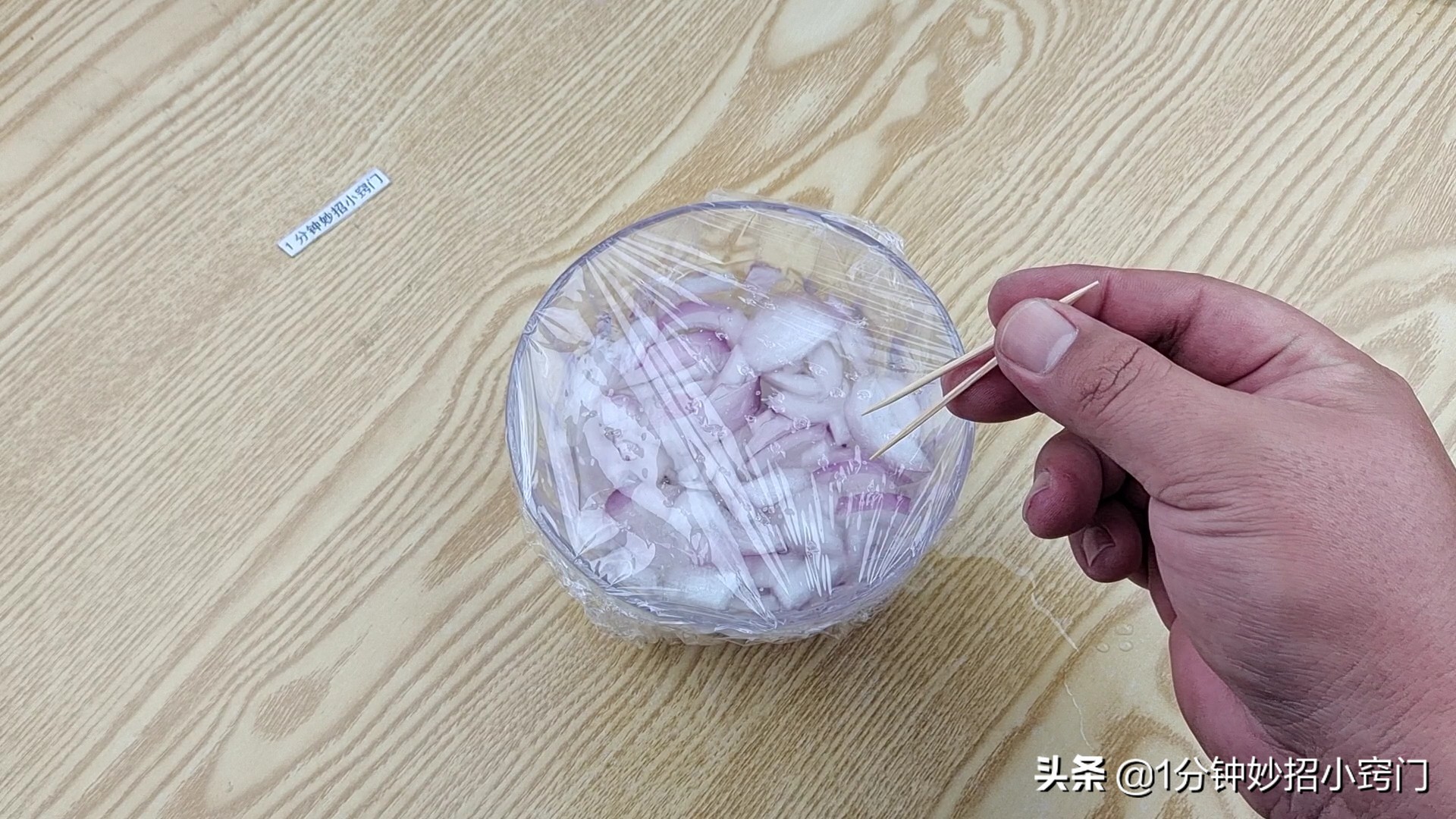 冰箱放卷卫生纸的妙用,冰箱里放一卷卫生纸