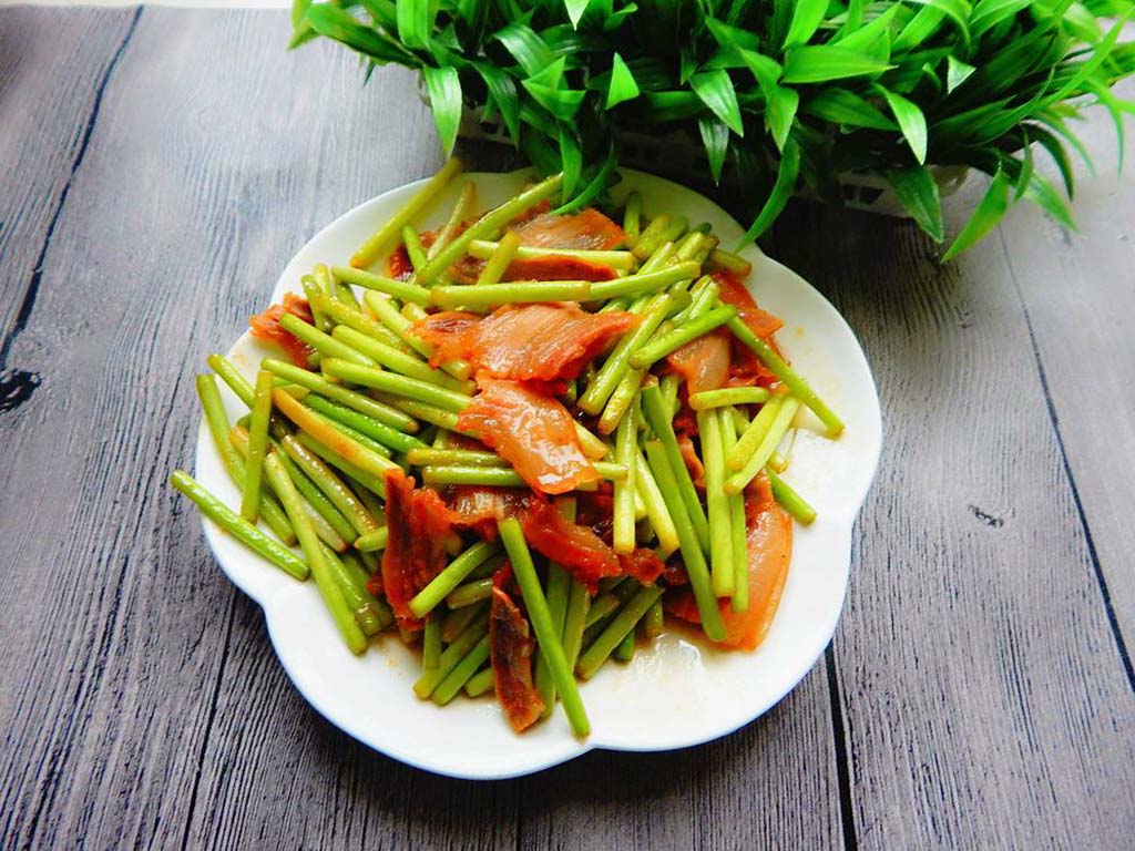 腊肉怎么做好吃家常做法,腊肉怎么做才好吃家常做法