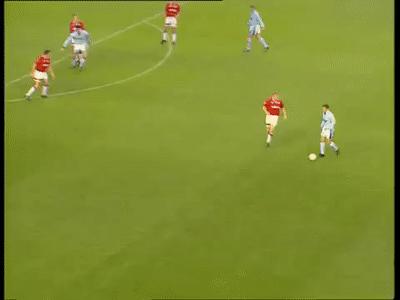 我想我超过了25个人—乔泽尔·金克拉泽90年代曼城最受欢迎的球星