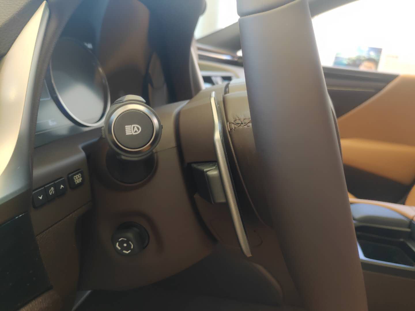 这才是豪车该有的样子,雷克萨斯es200可以做滴滴豪华车吗