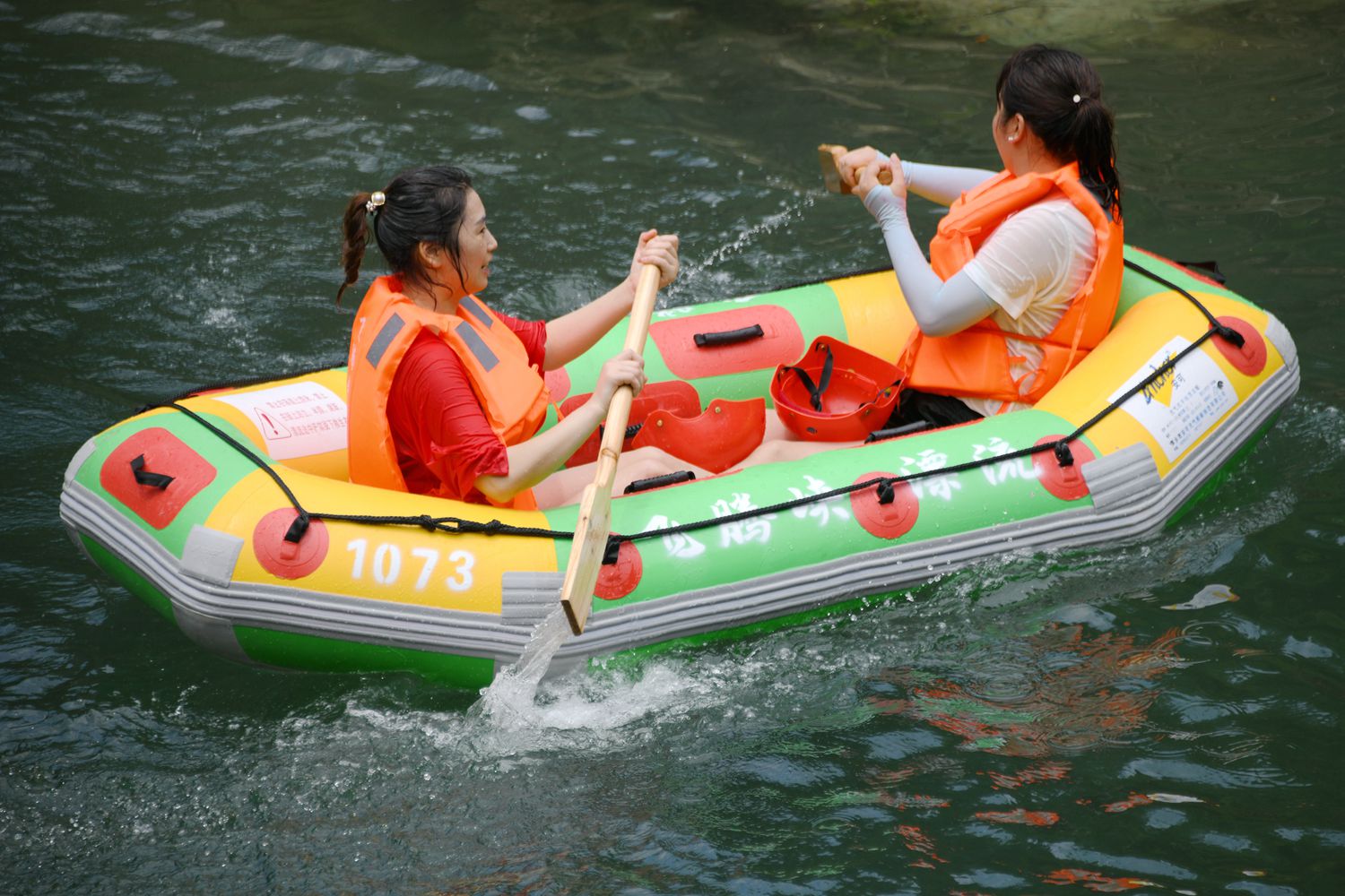浙江天台溯溪漂流,天台漂流哪里最好玩最刺激