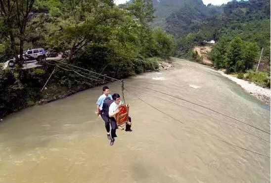 什么是国徽照片,我国的国徽的象征和寓意