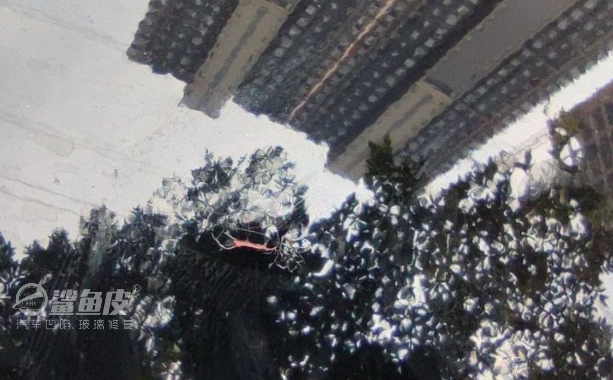 车顶凹陷掉漆全车顶喷漆,修复车顶凹陷需要拆车顶吗