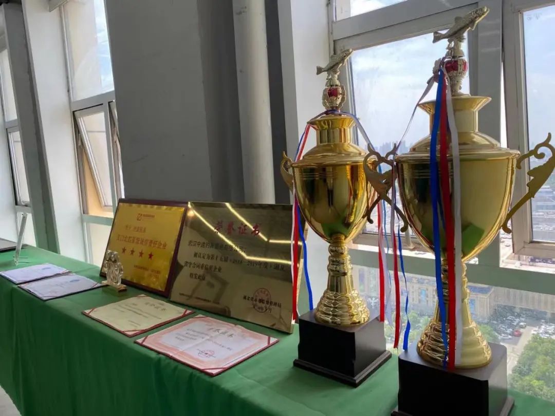 小钓竿大市场,听汉口北从业26年的钓具大咖聊聊“钓鱼圈”