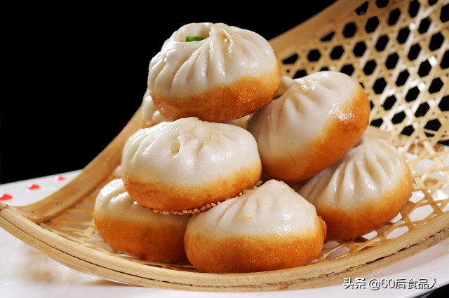 烫熟的面粉可以做什么,烫面加酵母发酵能做馒头吗