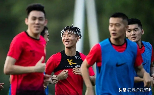 韦世豪怪异发型,韦世豪各种发型