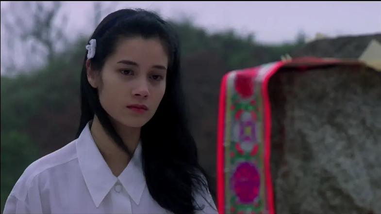 知名*星艳**因节食减肥住进ICU，给追求“骨感美”的女性，提了个醒