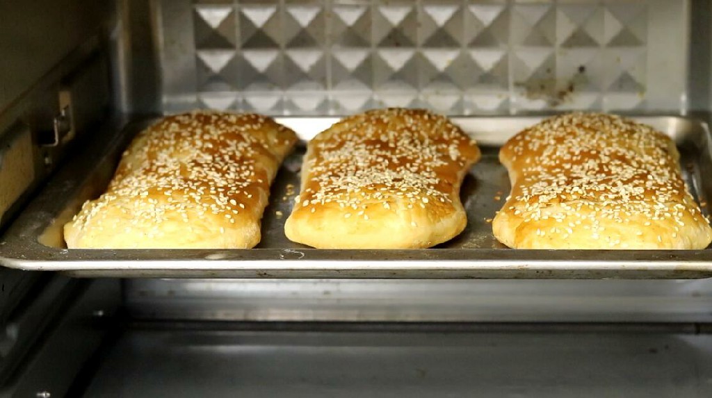 入口即化的烧饼做法,怎样做烧饼过夜又好吃