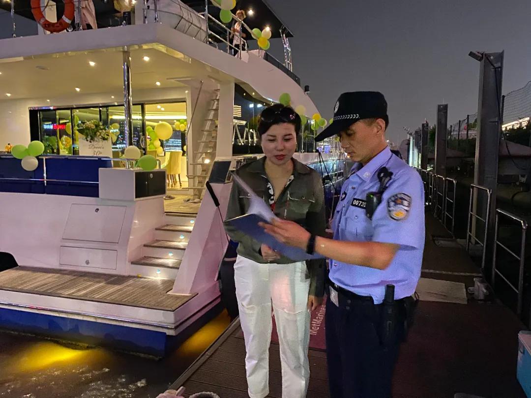 既能执法监督，又当“职业被告”？这些上海民警的日常工作不简单