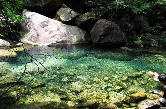 7月7日山间一潭水,悠游无夏日,狮子头莲花坑溯溪游泳开炉腐败