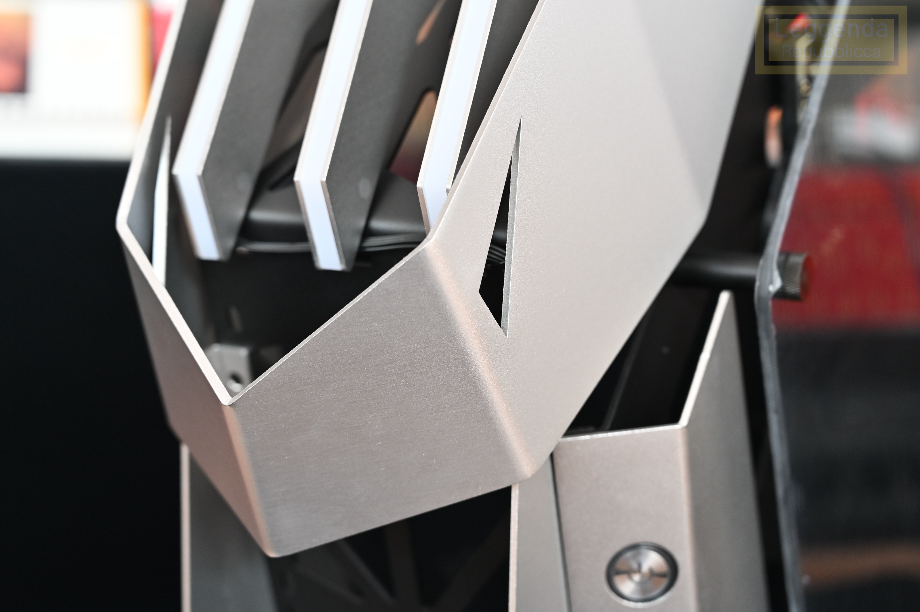 铁血战士机箱测评,大水牛铁血战士机箱分体水冷