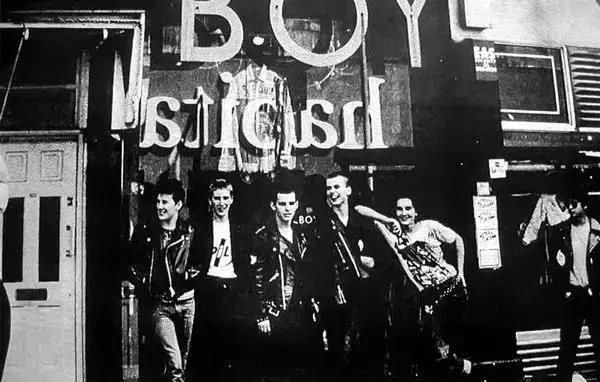 为什么它会从英国街头品牌鼻祖沦为社会人战衣