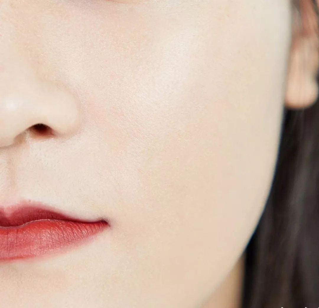 李佳琦养肤气垫霜,李佳琦养肤粉饼