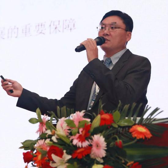 “以爱之名”的*暴强**:你是我现在的女儿,未来的妻子