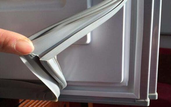 冰箱密封条如何去霉,冰箱密封条发霉用什么擦拭