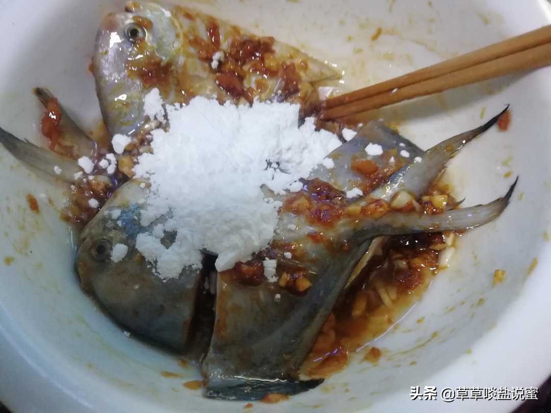 白鲳鱼怎么焖好吃,清蒸黑鲳鱼的做法大全