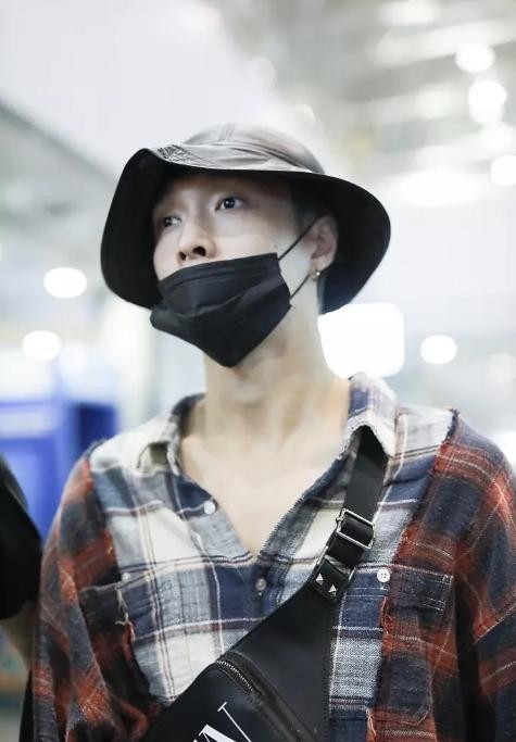 张艺兴是从哪一期变成小狐狸的,张艺兴是怎么闯进娱乐圈的