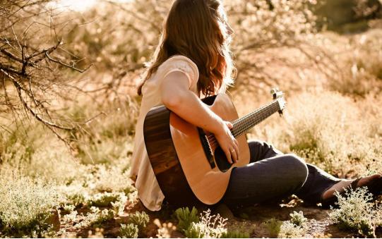 木吉他的种类和推荐,木吉他什么材质最好