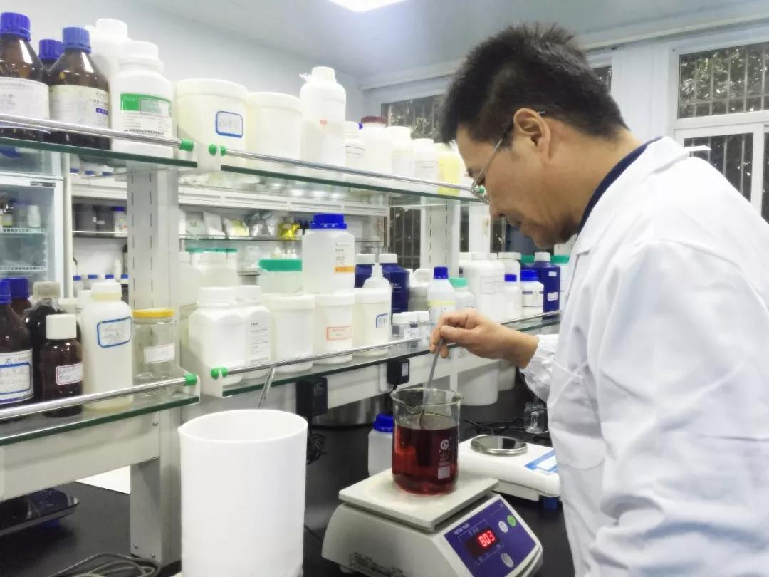 那些学化妆的女孩子后来怎么样了,学医美的女生怎么样