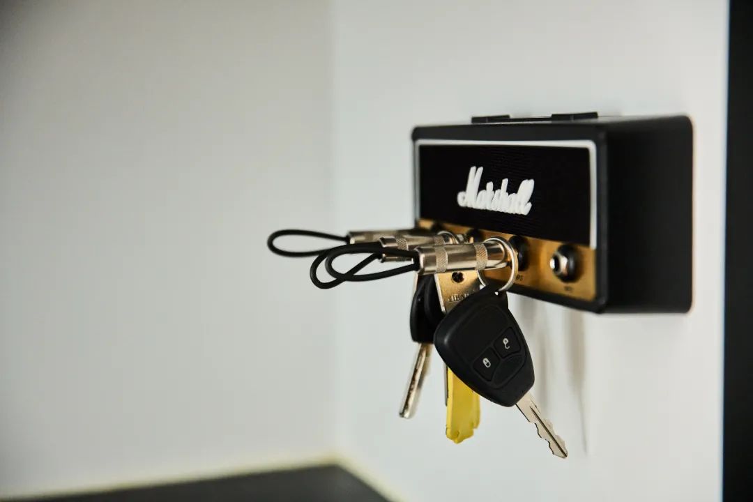 邻居秀家|细节控的家有多治愈?单凭她家开关就能出圈了