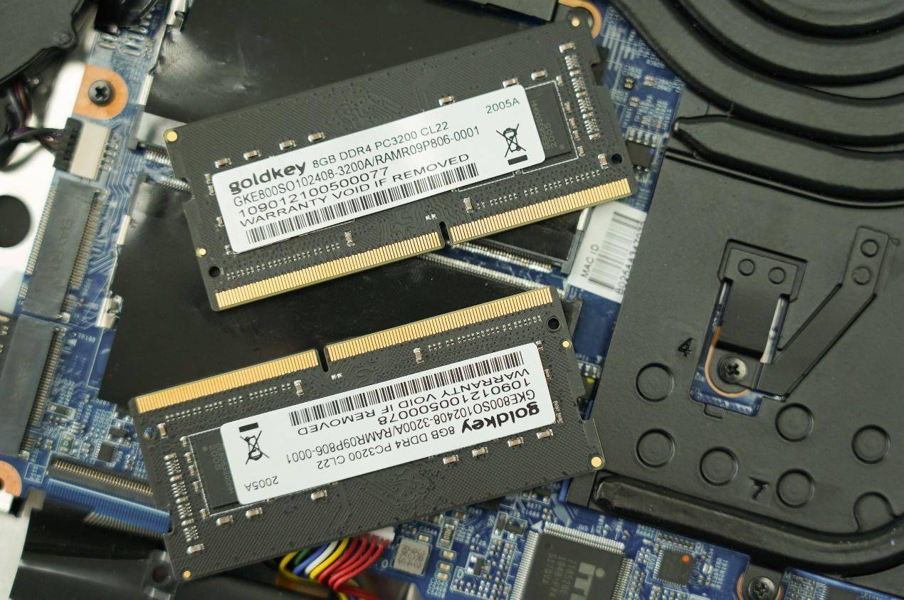 高色域144Hz电竞屏机械革命蛟龙P760AMD游戏本测试