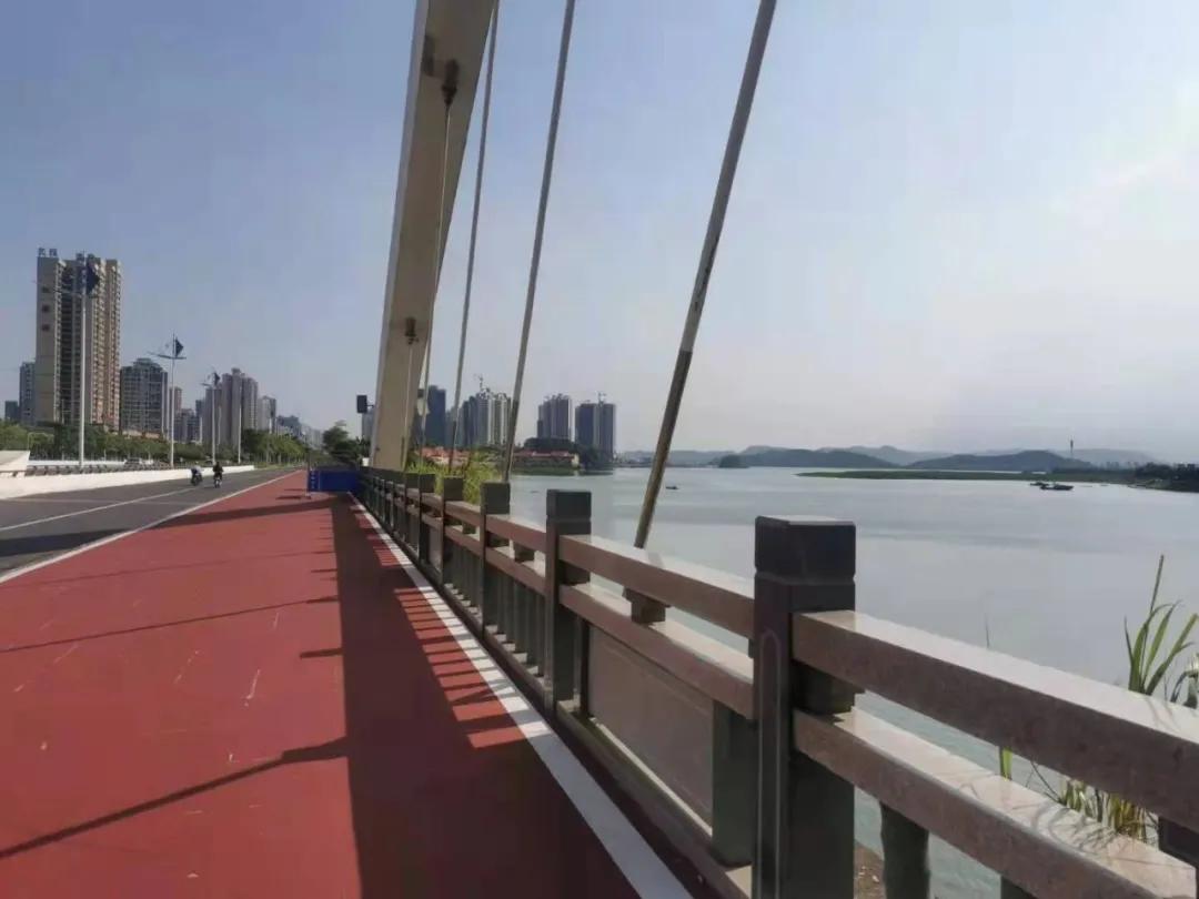 防城港一日游：我和大刘酸了，想在这边买房