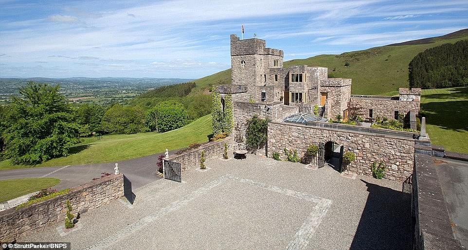 英国威尔士城堡,威尔士中世纪城堡出售